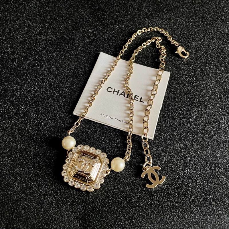 Chanel Necklace 04yxs18